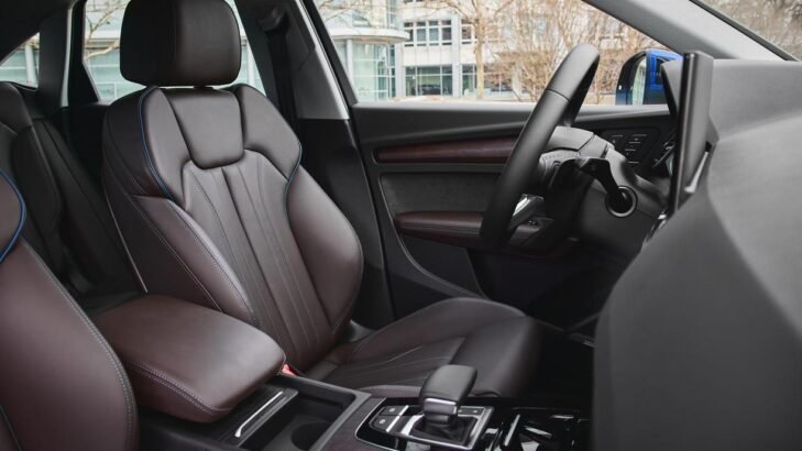 سيارة Audi Q5 SUV فاخرة للبيع، الفخامة والأداء والراحة!