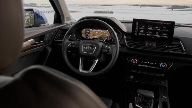 سيارة Audi Q5 SUV فاخرة للبيع، الفخامة والأداء والراحة!